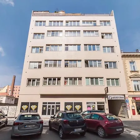 Top Floor Studio With Terrace Prague Extérieur photo