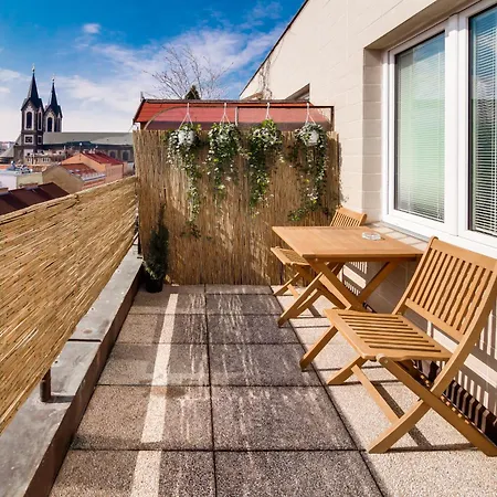 Top Floor Studio With Terrace Prague Extérieur photo